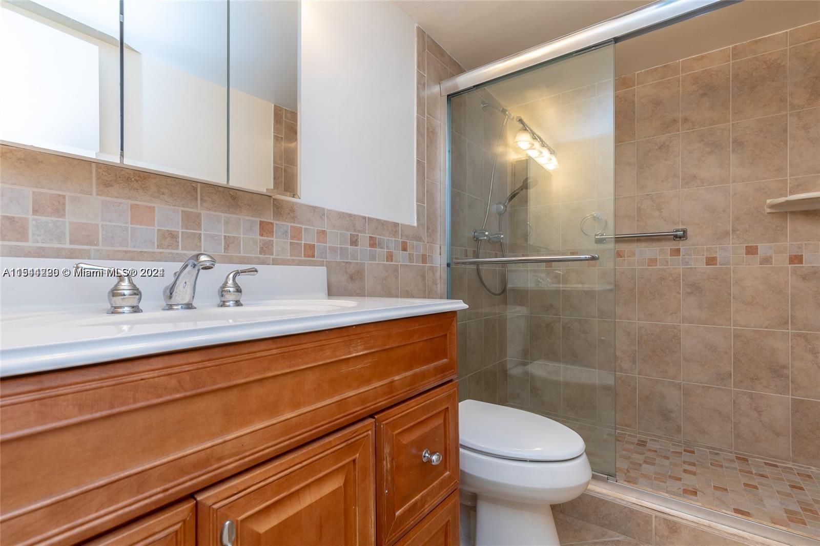 1833 S Ocean Dr 707, Hallandale Beach, Florida 33009, 2 Bedrooms Bedrooms, ,2 BathroomsBathrooms,Residential,For Sale,1833 S Ocean Dr 707,A11544220