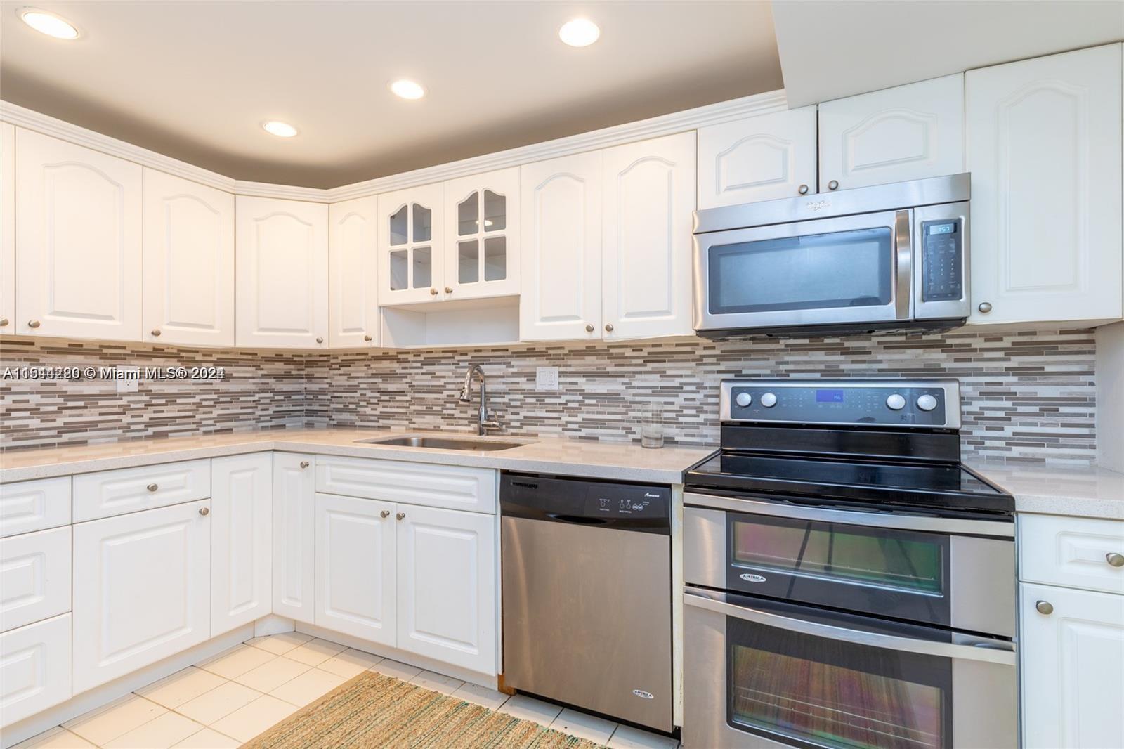 1833 S Ocean Dr 707, Hallandale Beach, Florida 33009, 2 Bedrooms Bedrooms, ,2 BathroomsBathrooms,Residential,For Sale,1833 S Ocean Dr 707,A11544220