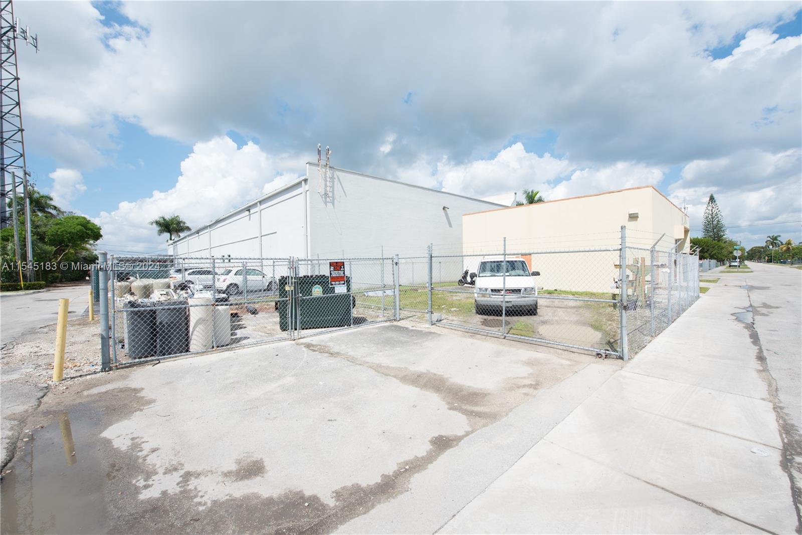 504 W Mowry Dr, Homestead, Florida 33030, ,Commercialsale,For Sale,504 W Mowry Dr,A11545183