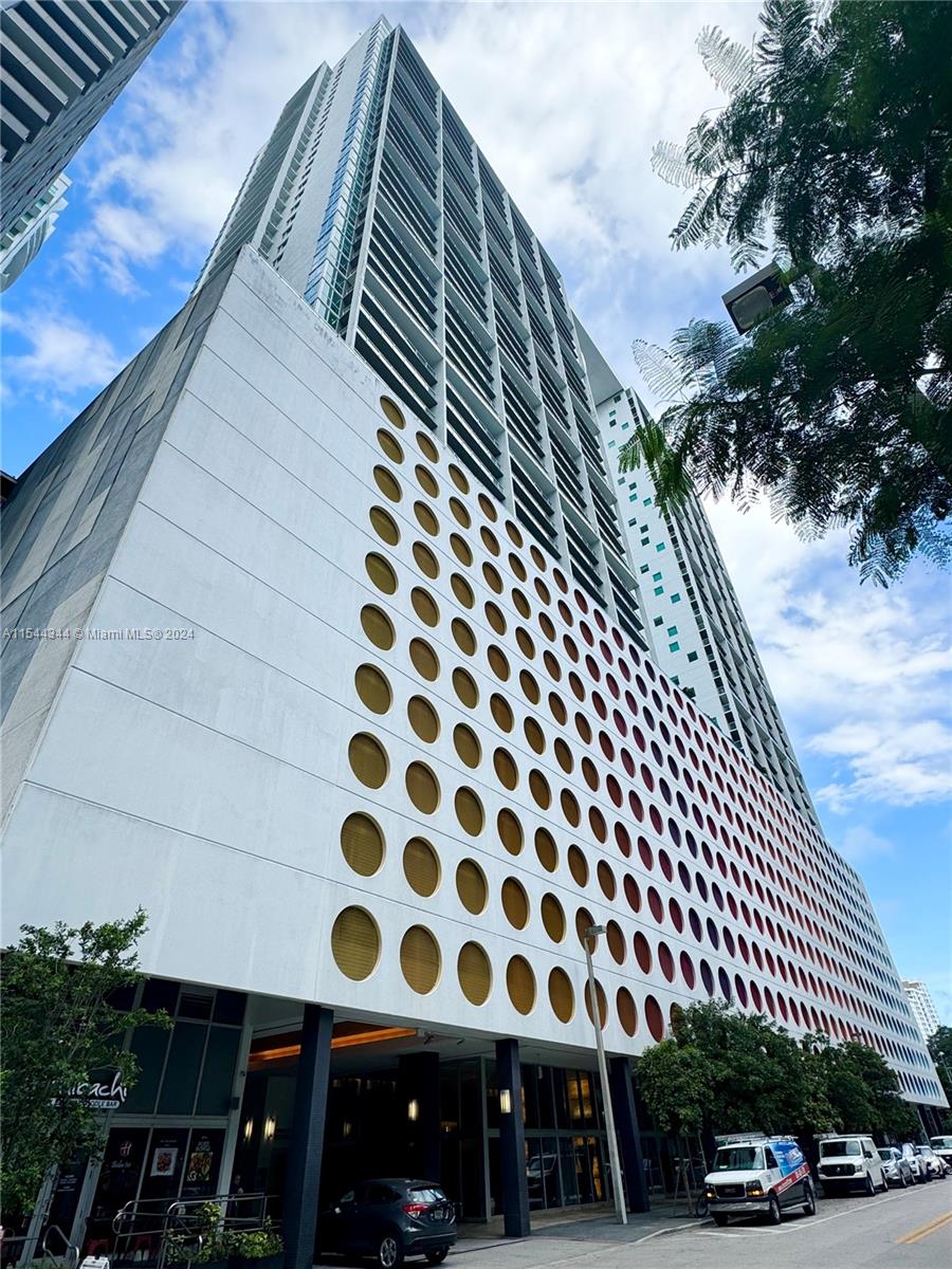 55 SE 6th St 2105, Miami, Florida 33131, 2 Bedrooms Bedrooms, ,2 BathroomsBathrooms,Residential,For Sale,55 SE 6th St 2105,A11544344