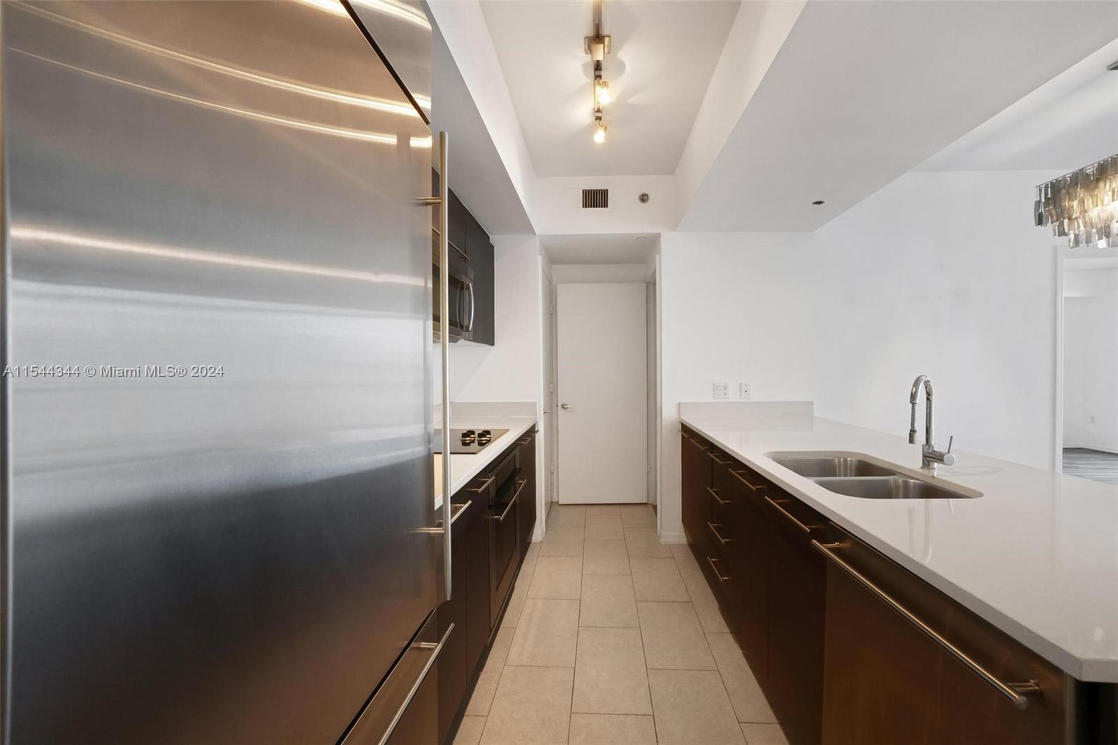 55 SE 6th St 2105, Miami, Florida 33131, 2 Bedrooms Bedrooms, ,2 BathroomsBathrooms,Residential,For Sale,55 SE 6th St 2105,A11544344