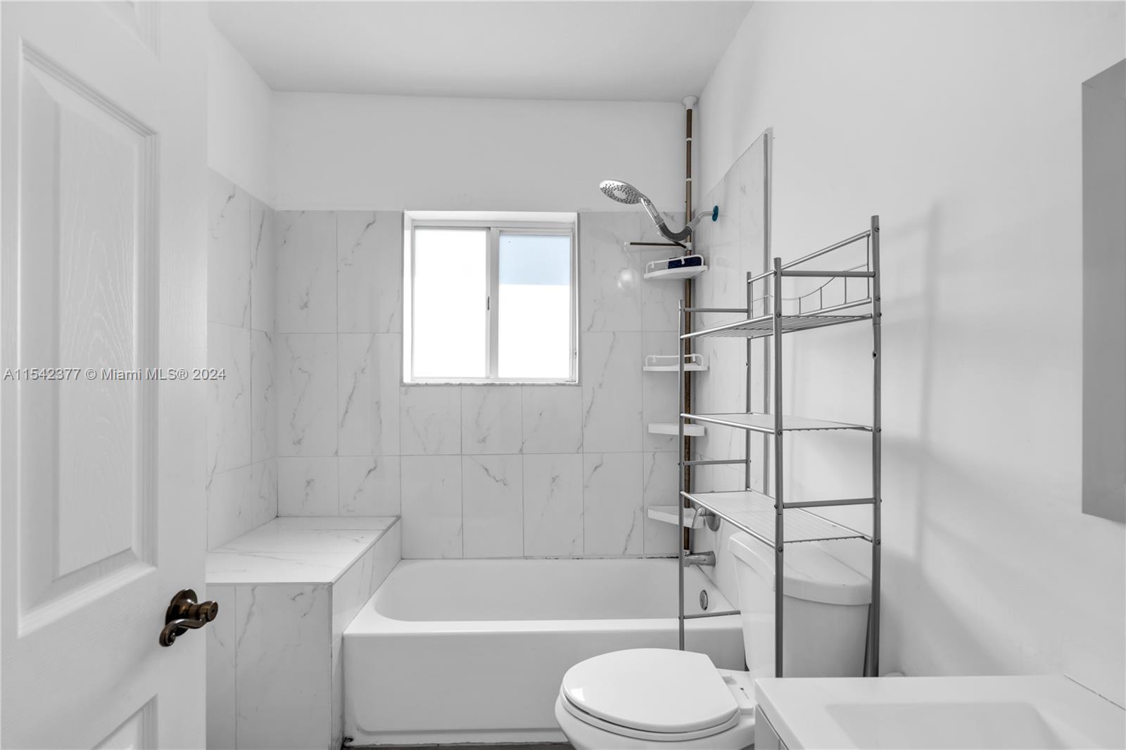 2451 SE 19th St, Homestead, Florida 33035, 3 Bedrooms Bedrooms, ,2 BathroomsBathrooms,Residential,For Sale,2451 SE 19th St,A11542377