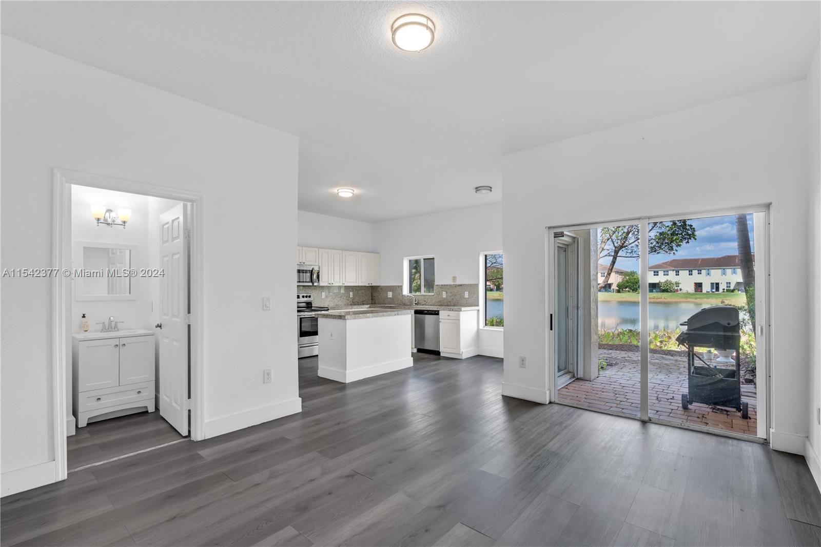 2451 SE 19th St, Homestead, Florida 33035, 3 Bedrooms Bedrooms, ,2 BathroomsBathrooms,Residential,For Sale,2451 SE 19th St,A11542377