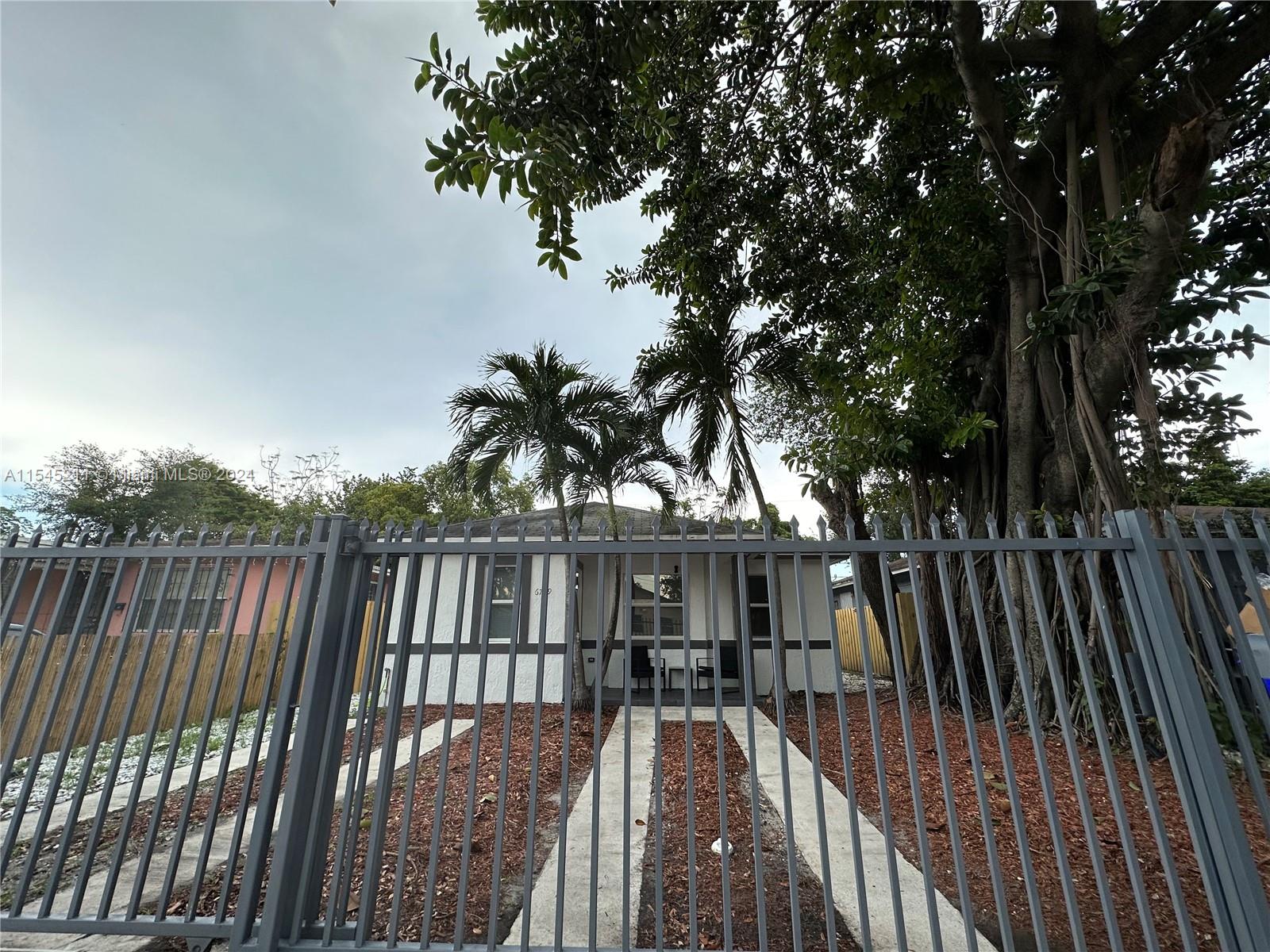 6729 NW 4th Ct, Miami, Florida 33150, 3 Bedrooms Bedrooms, ,2 BathroomsBathrooms,Residentiallease,For Rent,6729 NW 4th Ct,A11545211