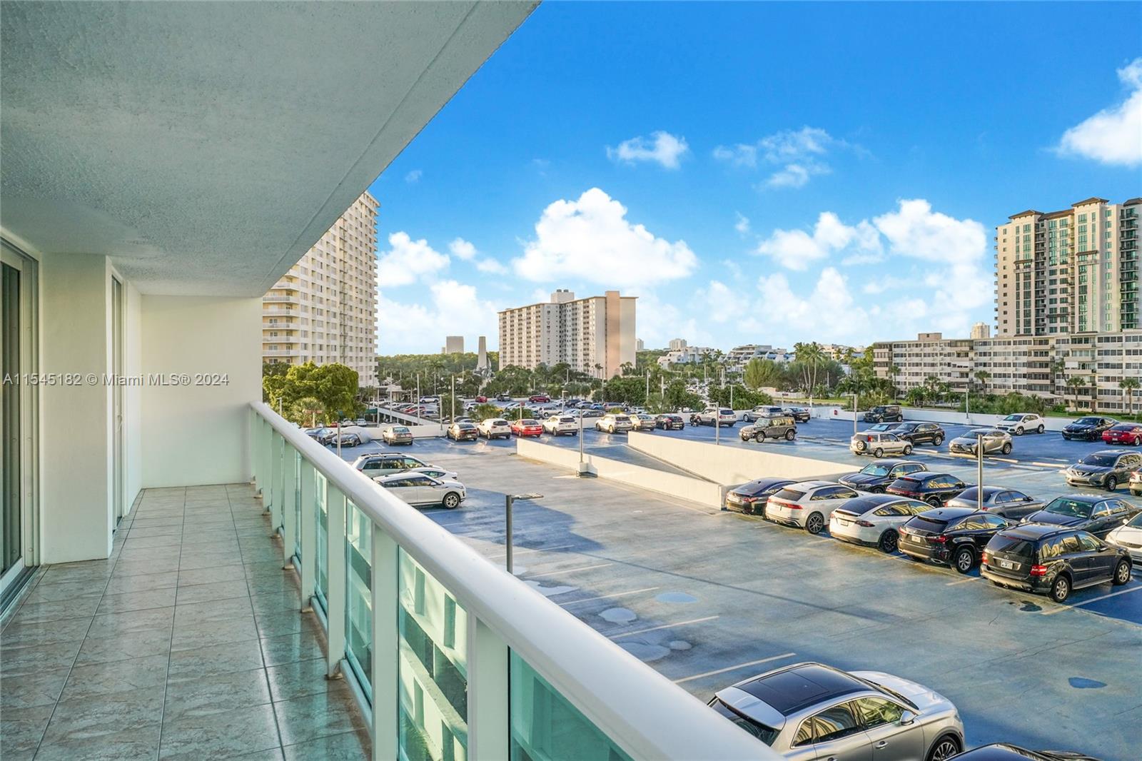 100 Bayview Dr, Sunny Isles Beach, FL, 33160 United States, 2 Bedrooms Bedrooms, ,2 BathroomsBathrooms,Residential,For Sale,Bayview Dr,A11545182