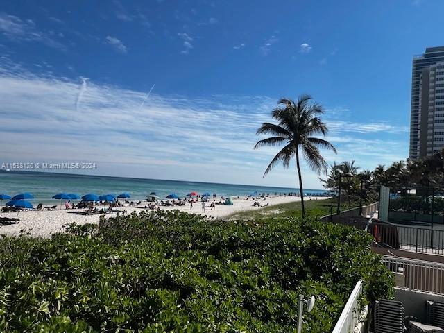 1904 S Ocean Dr 205, Hallandale Beach, Florida 33009, 1 Bedroom Bedrooms, ,1 BathroomBathrooms,Residentiallease,For Rent,1904 S Ocean Dr 205,A11538120