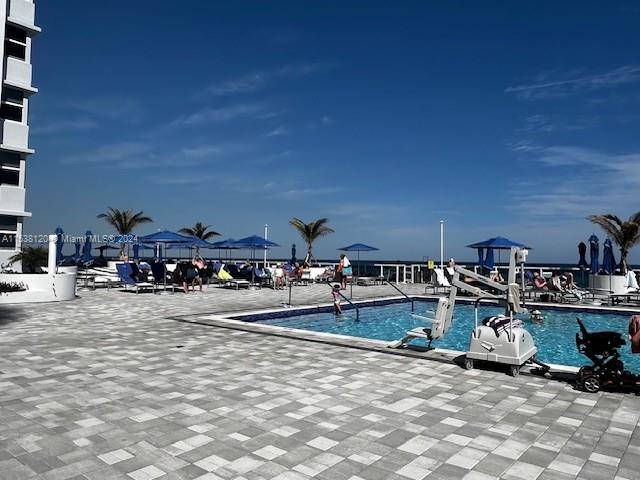 1904 S Ocean Dr 205, Hallandale Beach, Florida 33009, 1 Bedroom Bedrooms, ,1 BathroomBathrooms,Residentiallease,For Rent,1904 S Ocean Dr 205,A11538120