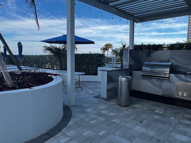 1904 S Ocean Dr 205, Hallandale Beach, Florida 33009, 1 Bedroom Bedrooms, ,1 BathroomBathrooms,Residentiallease,For Rent,1904 S Ocean Dr 205,A11538120