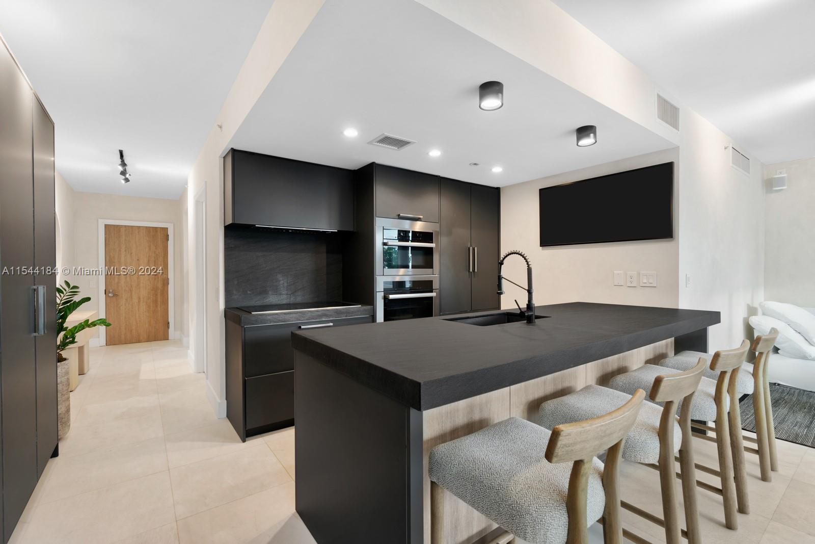 5875 Collins Ave, Miami Beach, FL, 33140 United States, 2 Bedrooms Bedrooms, ,2 BathroomsBathrooms,Residential,For Sale,Collins Ave,A11544184