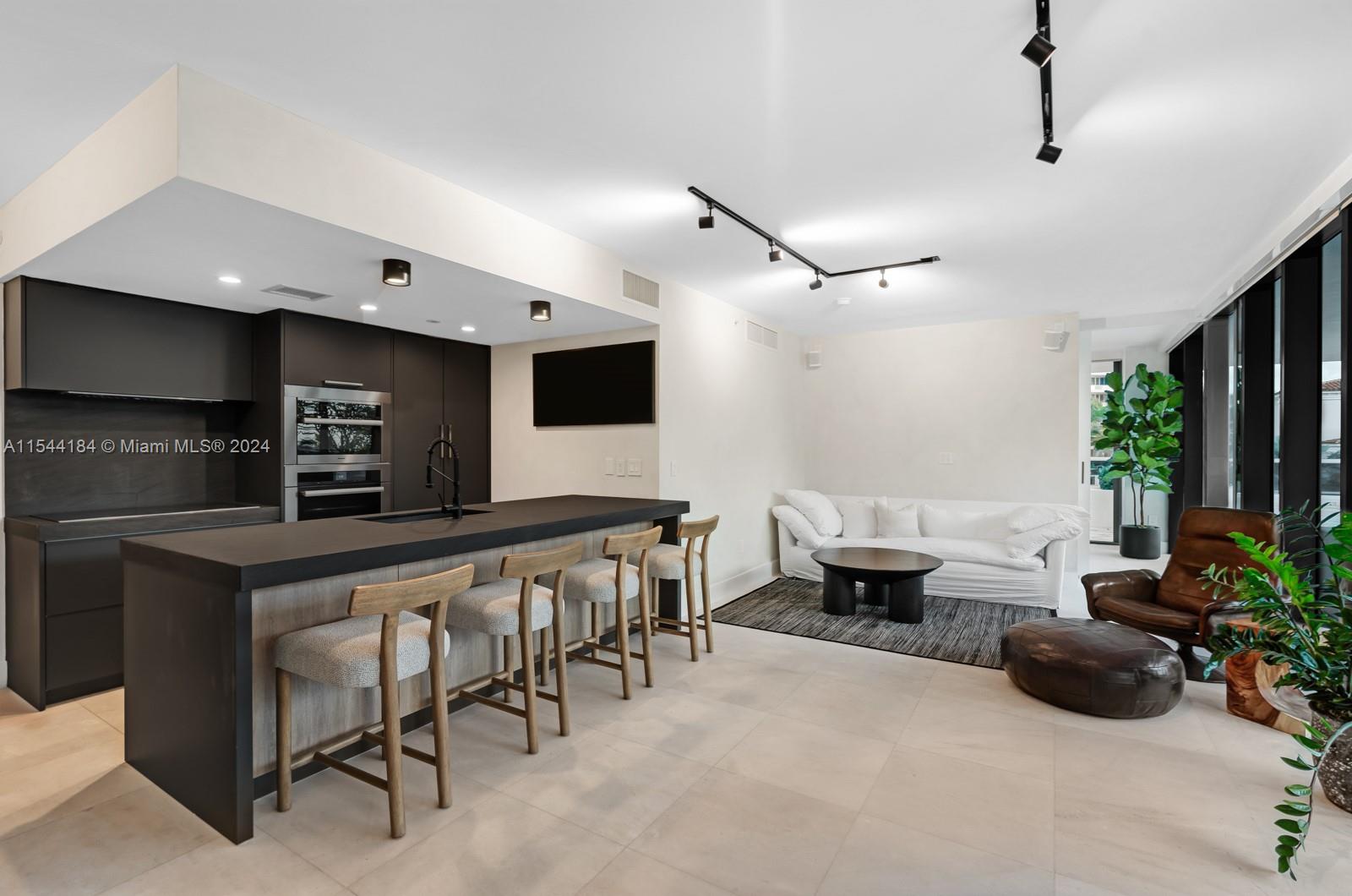 5875 Collins Ave 501, Miami Beach, Florida 33140, 2 Bedrooms Bedrooms, ,2 BathroomsBathrooms,Residential,For Sale,5875 Collins Ave 501,A11544184