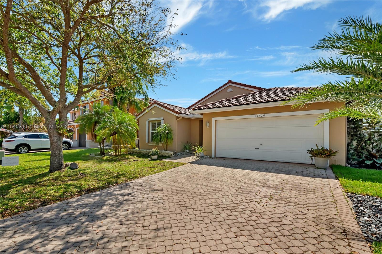 13424 SW 144th Ter 13424, Miami, Florida 33186, 3 Bedrooms Bedrooms, ,2 BathroomsBathrooms,Residentiallease,For Rent,13424 SW 144th Ter 13424,A11545240