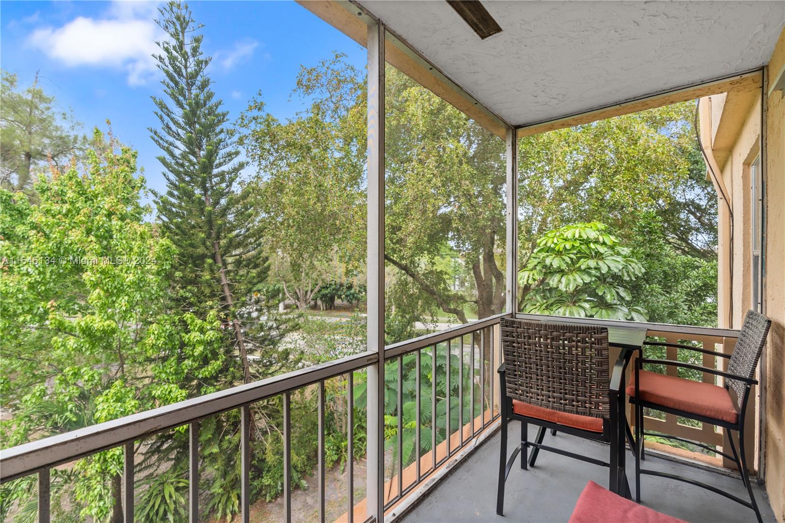 8400 Lagos De Campo Blvd 312, Tamarac, Florida 33321, 1 Bedroom Bedrooms, ,1 BathroomBathrooms,Residential,For Sale,8400 Lagos De Campo Blvd 312,A11545134