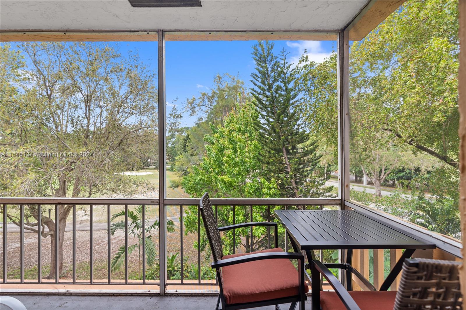 8400 Lagos De Campo Blvd 312, Tamarac, Florida 33321, 1 Bedroom Bedrooms, ,1 BathroomBathrooms,Residential,For Sale,8400 Lagos De Campo Blvd 312,A11545134