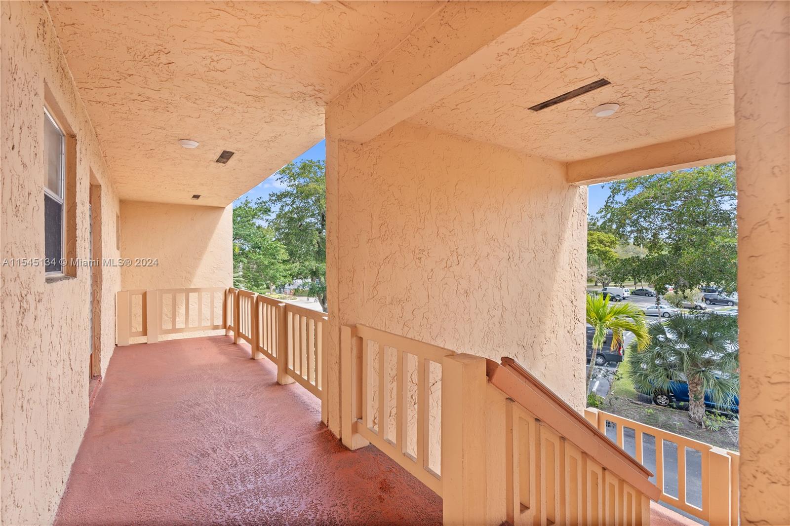 8400 Lagos De Campo Blvd 312, Tamarac, Florida 33321, 1 Bedroom Bedrooms, ,1 BathroomBathrooms,Residential,For Sale,8400 Lagos De Campo Blvd 312,A11545134
