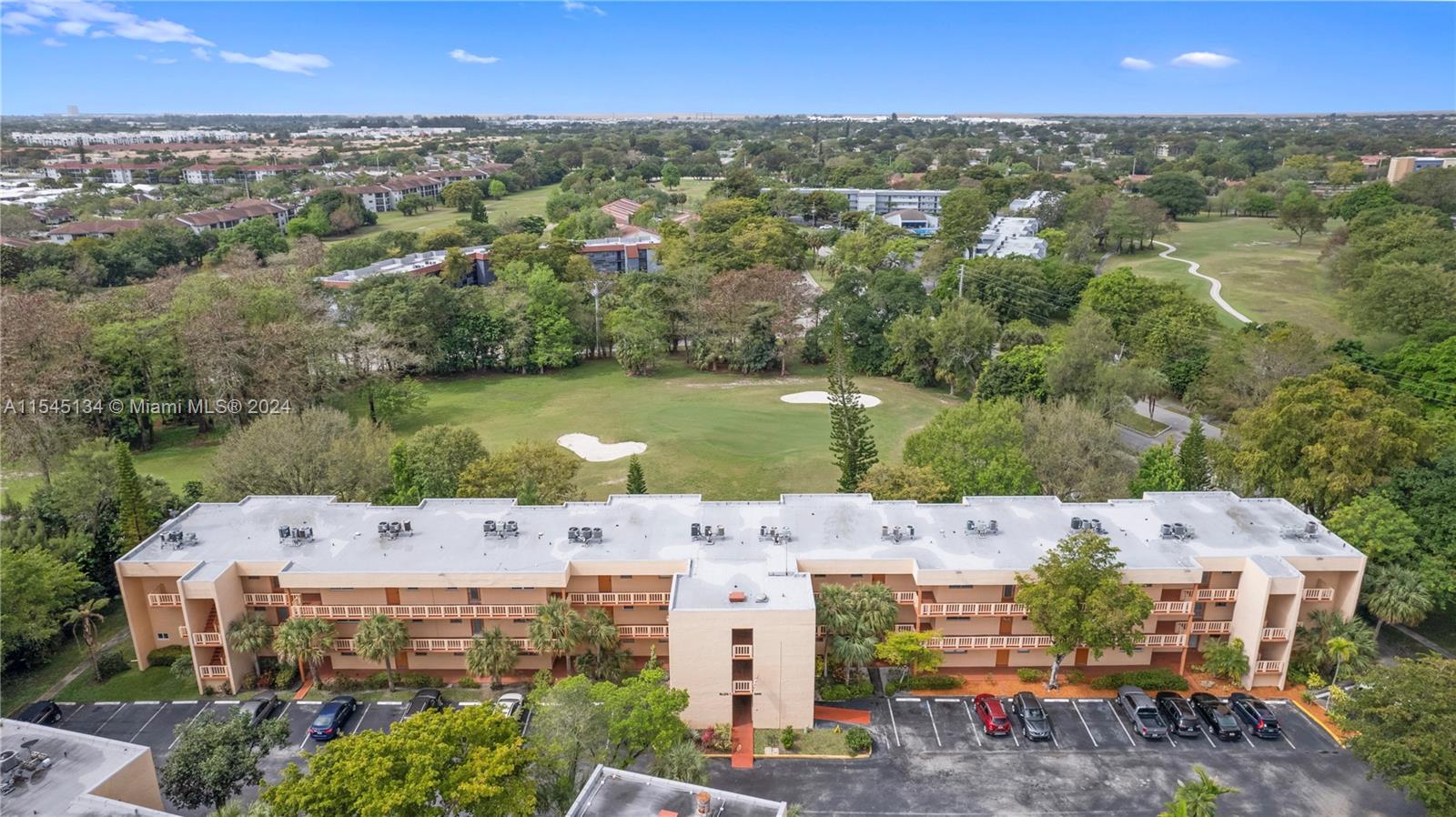 8400 Lagos De Campo Blvd 312, Tamarac, Florida 33321, 1 Bedroom Bedrooms, ,1 BathroomBathrooms,Residential,For Sale,8400 Lagos De Campo Blvd 312,A11545134