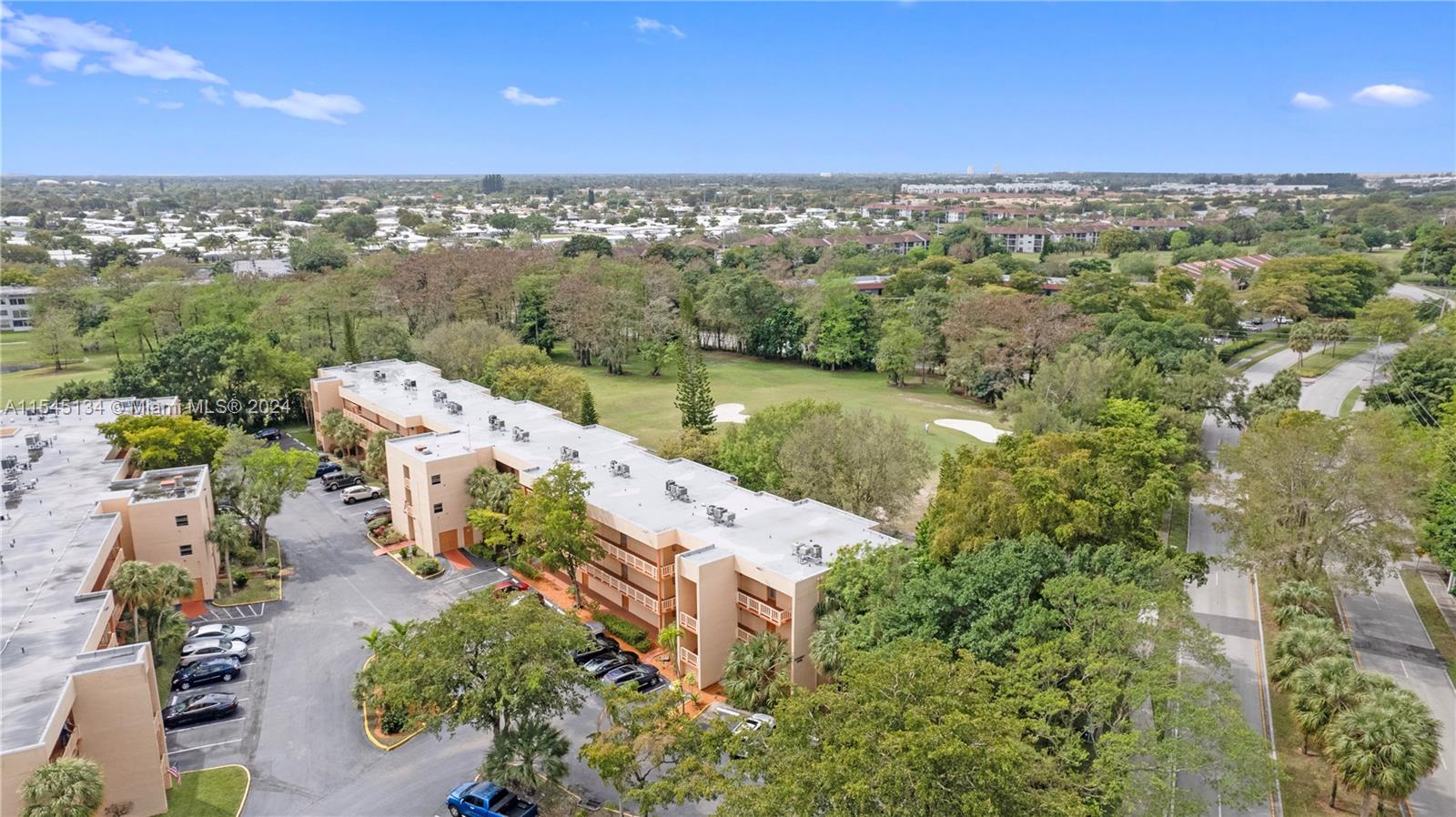 8400 Lagos De Campo Blvd 312, Tamarac, Florida 33321, 1 Bedroom Bedrooms, ,1 BathroomBathrooms,Residential,For Sale,8400 Lagos De Campo Blvd 312,A11545134