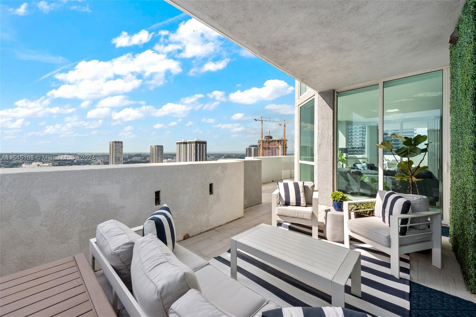 244 Biscayne Blvd 4008, Miami, Florida 33132, 3 Bedrooms Bedrooms, ,3 BathroomsBathrooms,Residential,For Sale,244 Biscayne Blvd 4008,A11545108