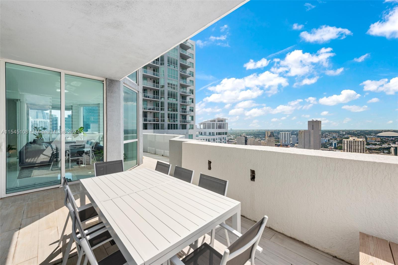 244 Biscayne Blvd 4008, Miami, Florida 33132, 3 Bedrooms Bedrooms, ,3 BathroomsBathrooms,Residential,For Sale,244 Biscayne Blvd 4008,A11545108