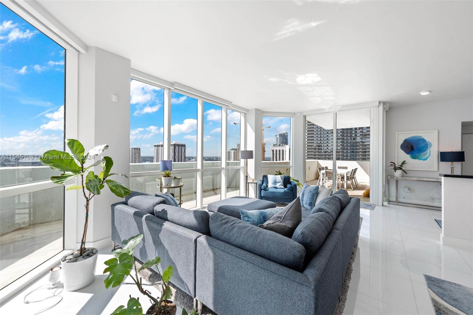 244 Biscayne Blvd 4008, Miami, Florida 33132, 3 Bedrooms Bedrooms, ,3 BathroomsBathrooms,Residential,For Sale,244 Biscayne Blvd 4008,A11545108