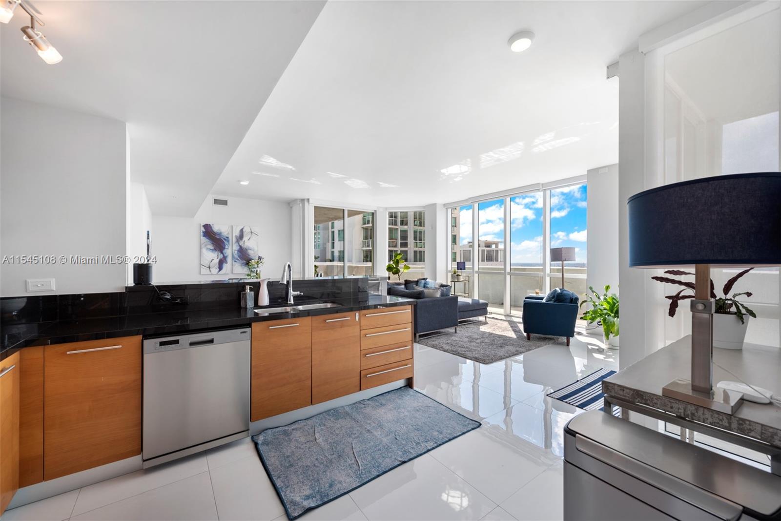 244 Biscayne Blvd 4008, Miami, Florida 33132, 3 Bedrooms Bedrooms, ,3 BathroomsBathrooms,Residential,For Sale,244 Biscayne Blvd 4008,A11545108