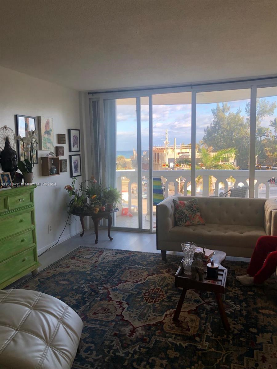 3199 S Ocean Dr 404, Hallandale Beach, Florida 33009, 1 Bedroom Bedrooms, ,1 BathroomBathrooms,Residentiallease,For Rent,3199 S Ocean Dr 404,A11540415