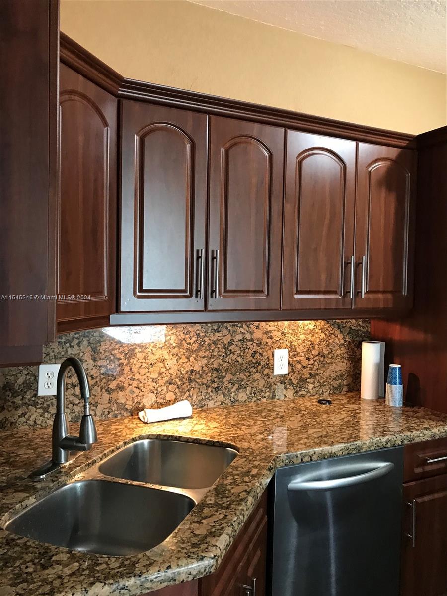 10770 NW 66th St 301, Doral, Florida 33178, 3 Bedrooms Bedrooms, ,2 BathroomsBathrooms,Residential,For Sale,10770 NW 66th St 301,A11545246