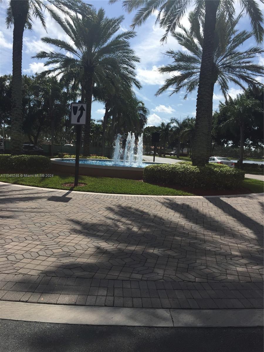 10770 NW 66th St 301, Doral, Florida 33178, 3 Bedrooms Bedrooms, ,2 BathroomsBathrooms,Residential,For Sale,10770 NW 66th St 301,A11545246