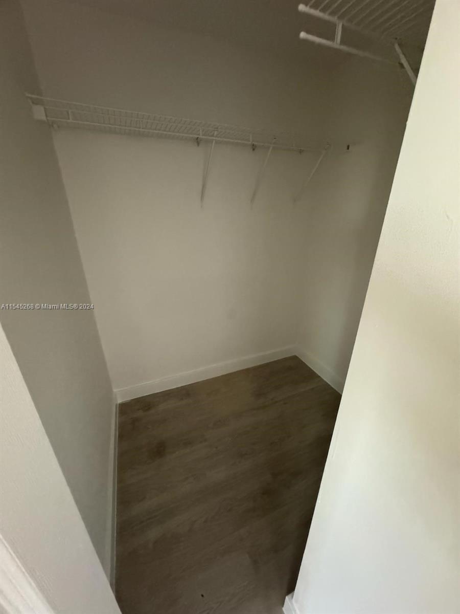 1702 N 28th Ave 4, Hollywood, Florida 33020, 3 Bedrooms Bedrooms, ,2 BathroomsBathrooms,Residentiallease,For Rent,1702 N 28th Ave 4,A11545268