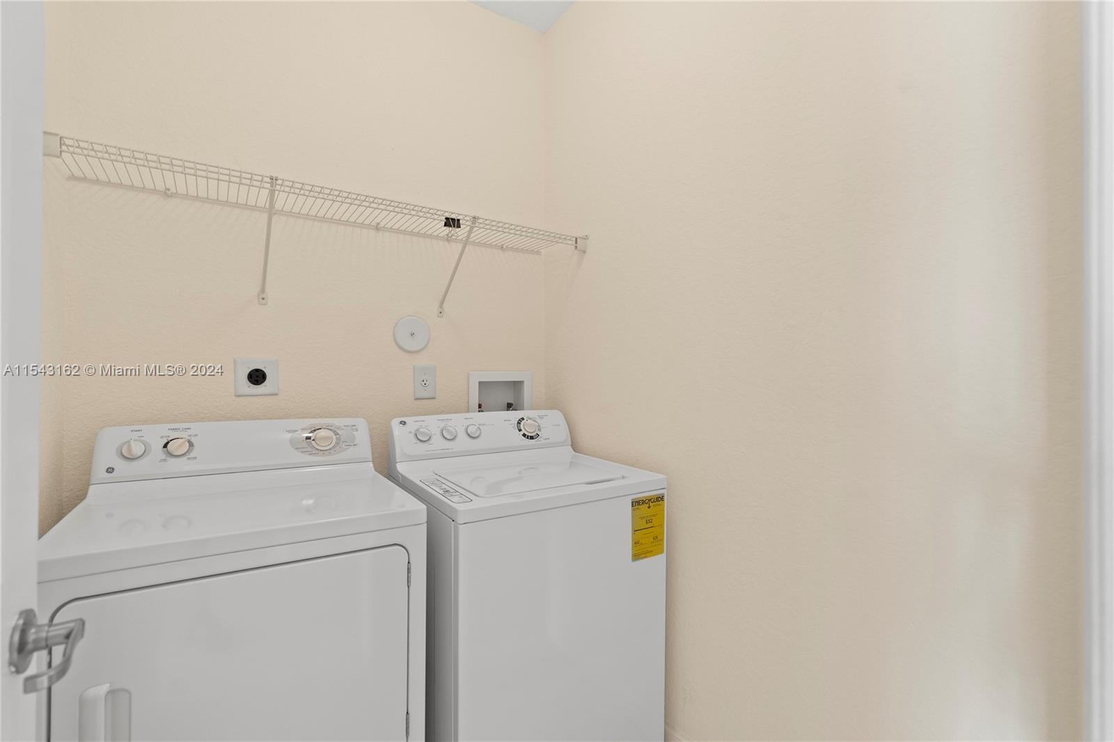 23461 SW 114th Pl, Homestead, Florida 33032, 4 Bedrooms Bedrooms, ,3 BathroomsBathrooms,Residential,For Sale,23461 SW 114th Pl,A11543162