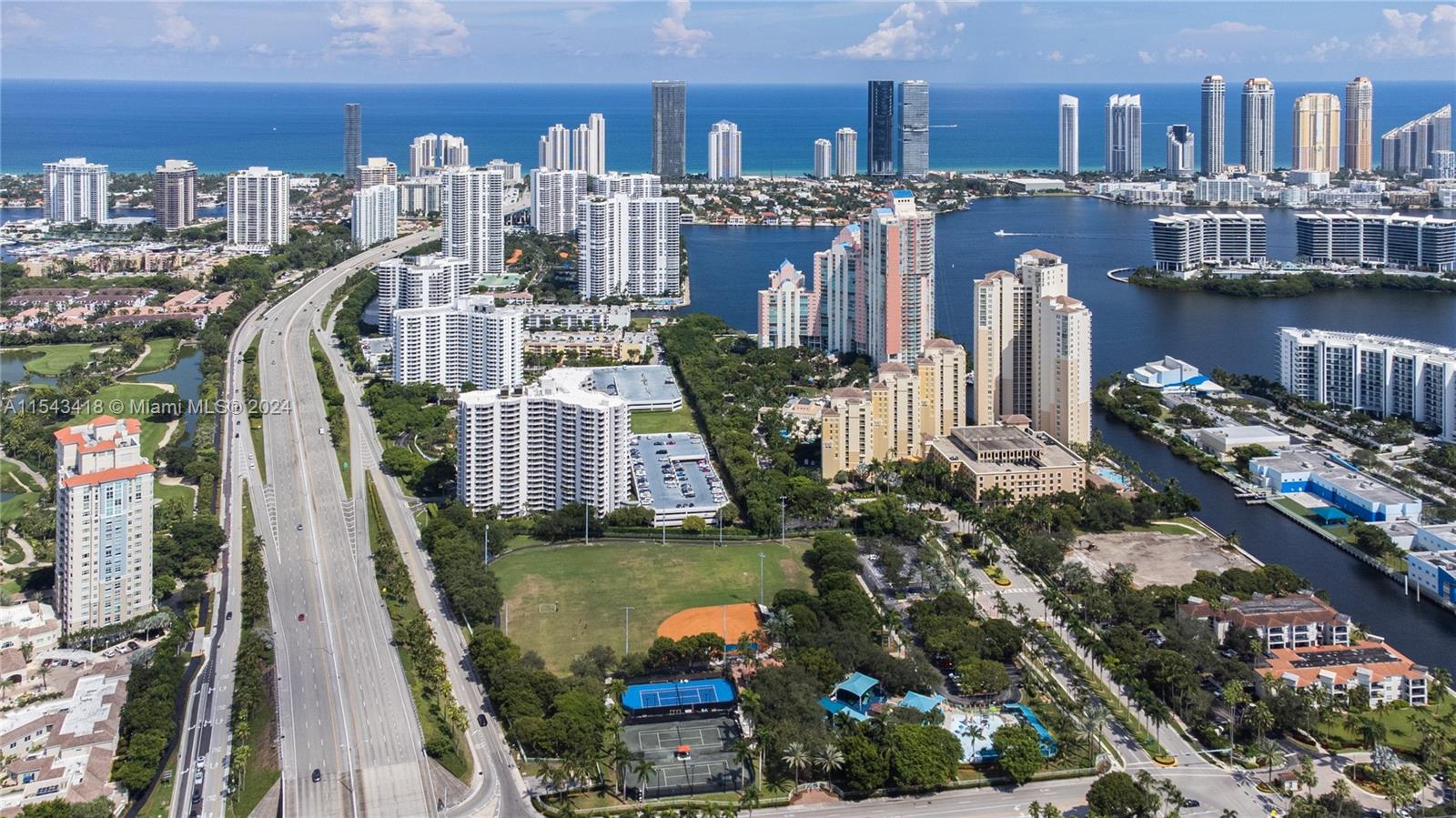 3300 NE 191st St 817, Aventura, Florida 33180, 2 Bedrooms Bedrooms, ,2 BathroomsBathrooms,Residential,For Sale,3300 NE 191st St 817,A11543418