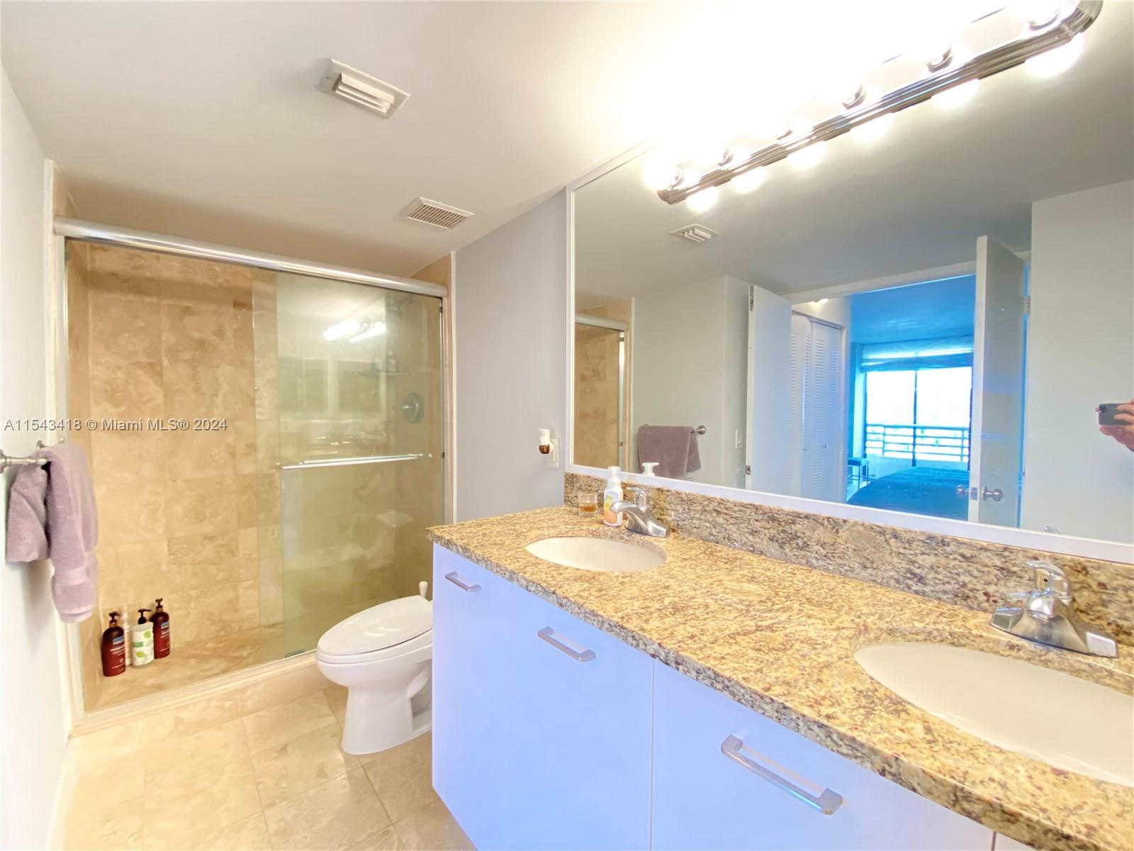 3300 NE 191st St 817, Aventura, Florida 33180, 2 Bedrooms Bedrooms, ,2 BathroomsBathrooms,Residential,For Sale,3300 NE 191st St 817,A11543418