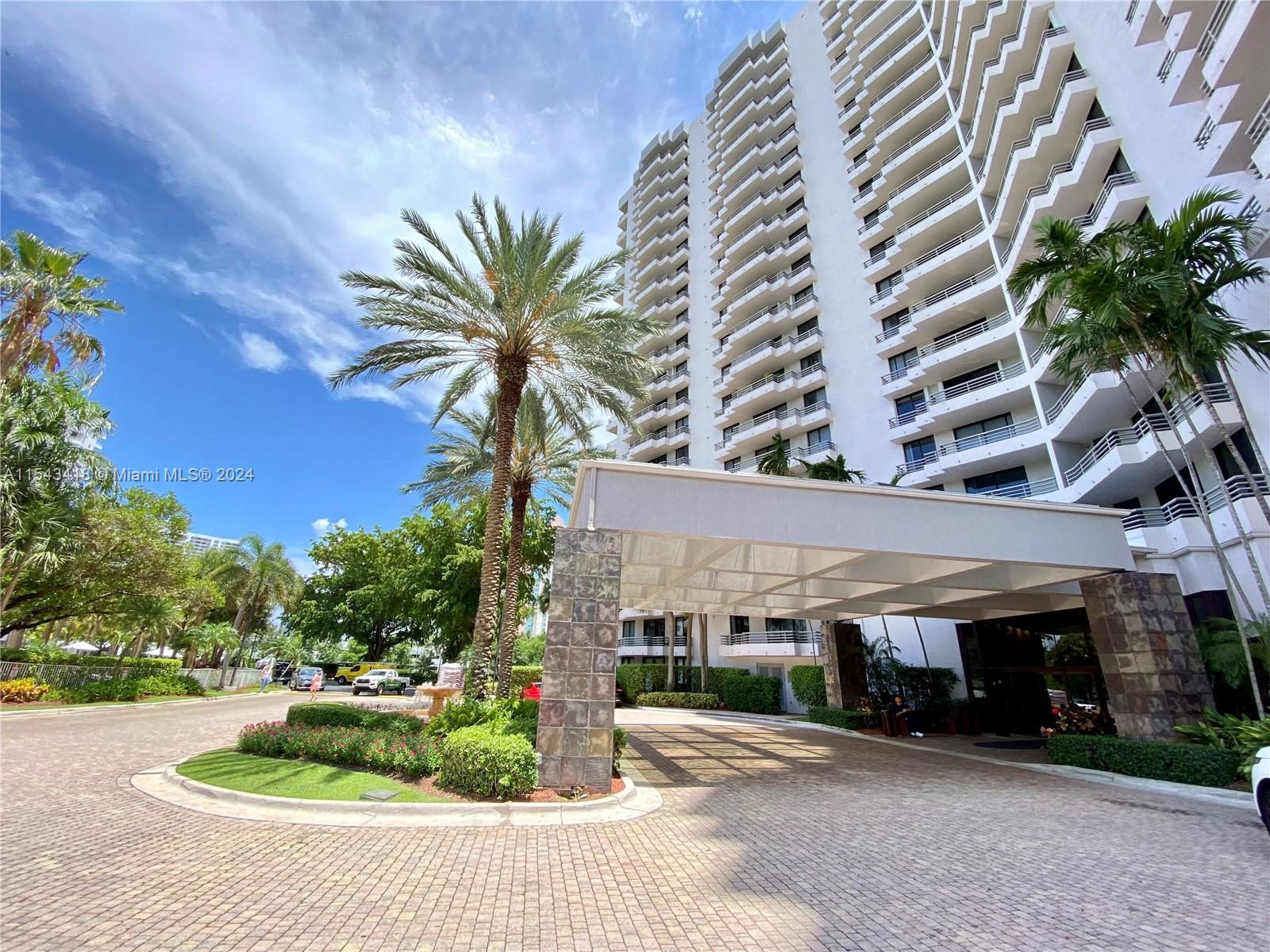 3300 NE 191st St 817, Aventura, Florida 33180, 2 Bedrooms Bedrooms, ,2 BathroomsBathrooms,Residential,For Sale,3300 NE 191st St 817,A11543418