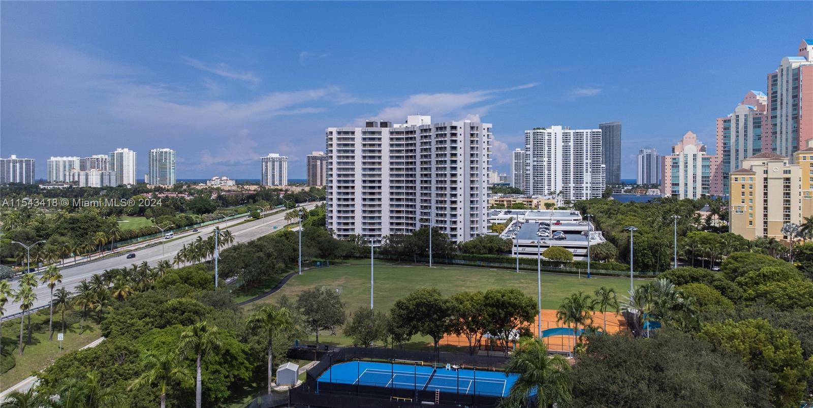 3300 NE 191st St 817, Aventura, Florida 33180, 2 Bedrooms Bedrooms, ,2 BathroomsBathrooms,Residential,For Sale,3300 NE 191st St 817,A11543418
