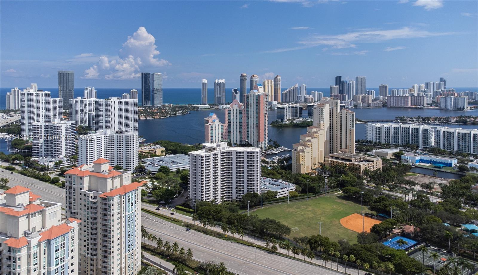 3300 NE 191st St 817, Aventura, Florida 33180, 2 Bedrooms Bedrooms, ,2 BathroomsBathrooms,Residential,For Sale,3300 NE 191st St 817,A11543418