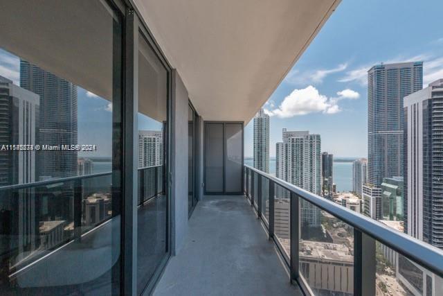 45 SW 9th St #3305 For Sale A11545273, FL