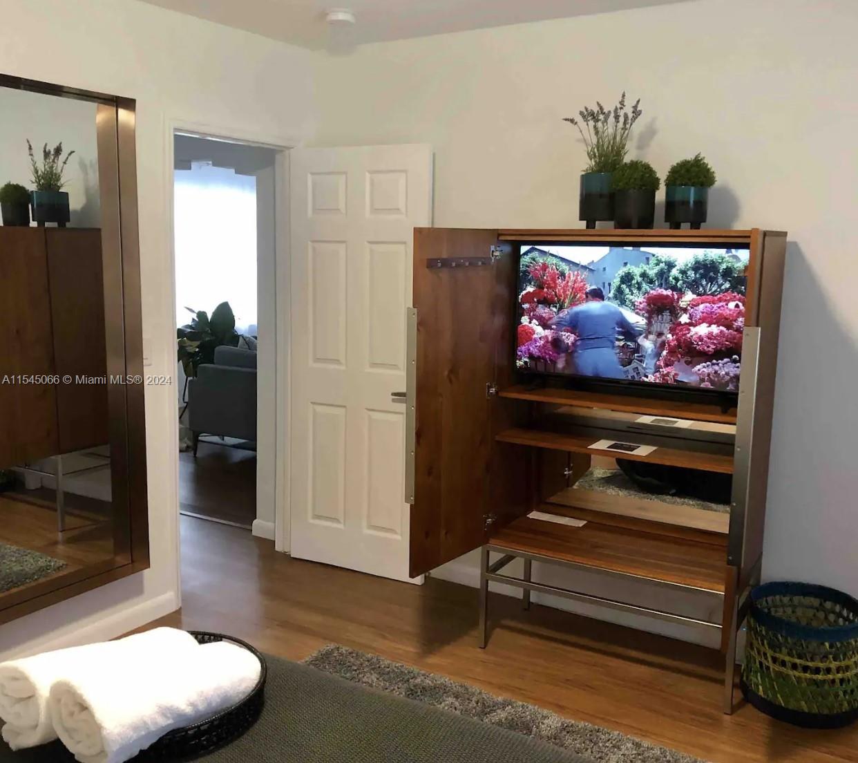 4765 N Miami Ave, Miami, Florida 33127, 2 Bedrooms Bedrooms, ,2 BathroomsBathrooms,Residential,For Sale,4765 N Miami Ave,A11545066