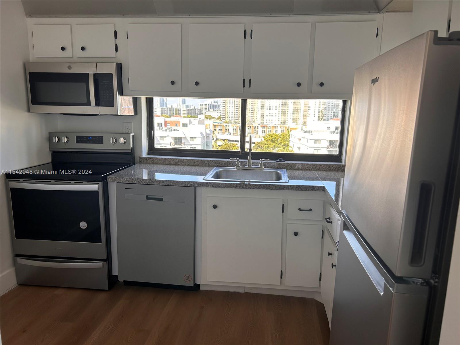 17021 Bay Rd, Sunny Isles Beach, FL, 33160 United States, 2 Bedrooms Bedrooms, ,2 BathroomsBathrooms,Residential,For Sale,Bay Rd,A11542948