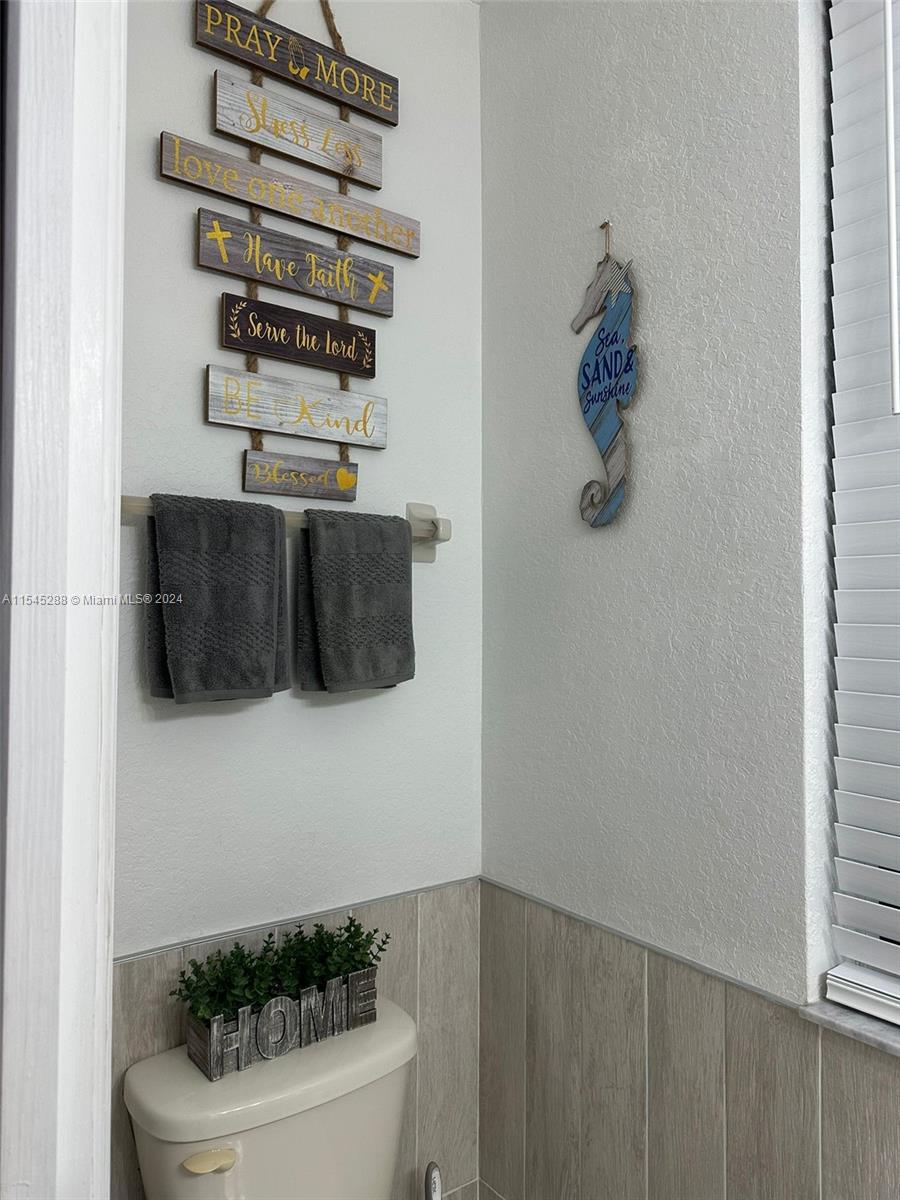 1081 SE 23rd Ave, Homestead, Florida 33035, 3 Bedrooms Bedrooms, ,2 BathroomsBathrooms,Residential,For Sale,1081 SE 23rd Ave,A11545288