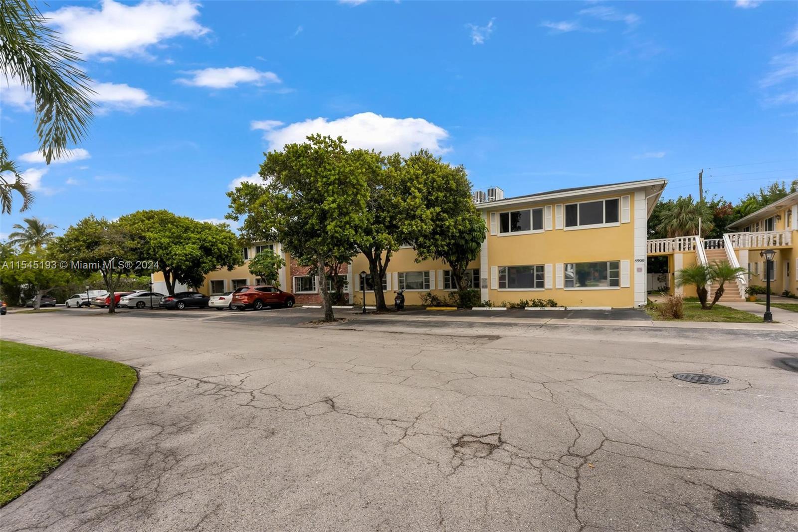 5900 22nd Way, Fort Lauderdale, FL, 33308 United States, 2 Bedrooms Bedrooms, ,1 BathroomBathrooms,Residential,For Sale,22nd Way,A11545193