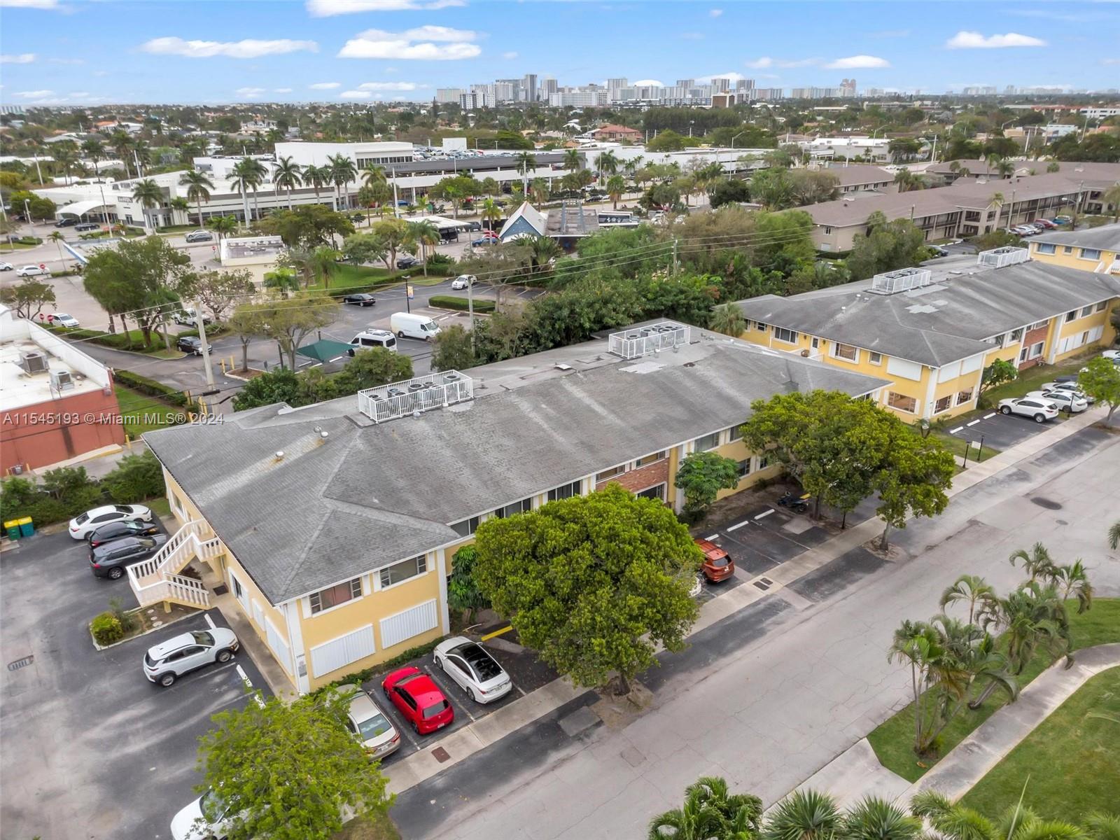 5900 22nd Way, Fort Lauderdale, FL, 33308 United States, 2 Bedrooms Bedrooms, ,1 BathroomBathrooms,Residential,For Sale,22nd Way,A11545193