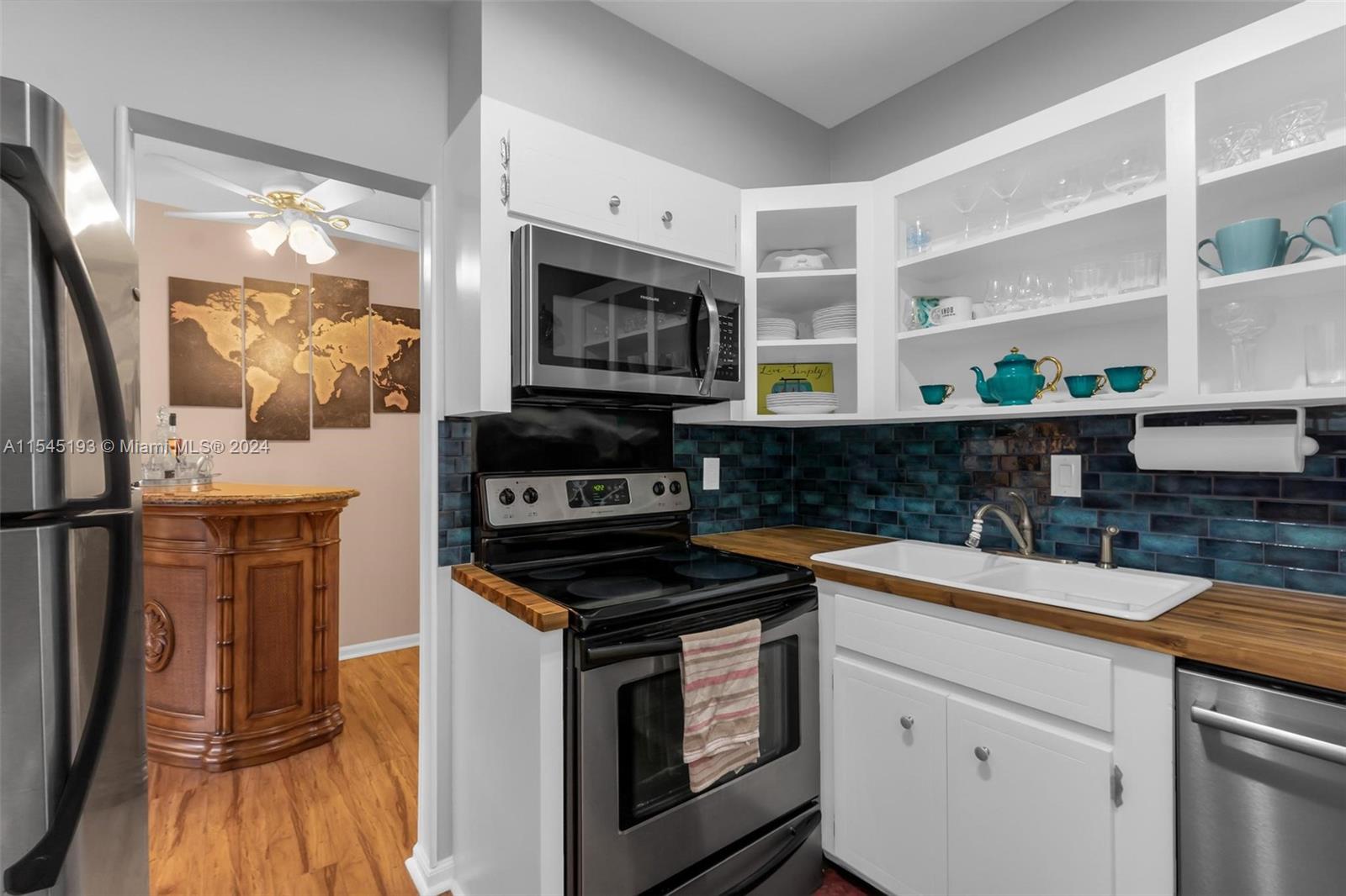 5900 22nd Way, Fort Lauderdale, FL, 33308 United States, 2 Bedrooms Bedrooms, ,1 BathroomBathrooms,Residential,For Sale,22nd Way,A11545193