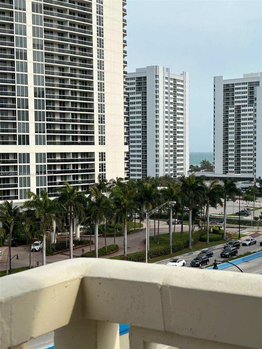 1825 S Ocean Dr 814, Hallandale Beach, Florida 33009, 2 Bedrooms Bedrooms, ,2 BathroomsBathrooms,Residential,For Sale,1825 S Ocean Dr 814,A11545279