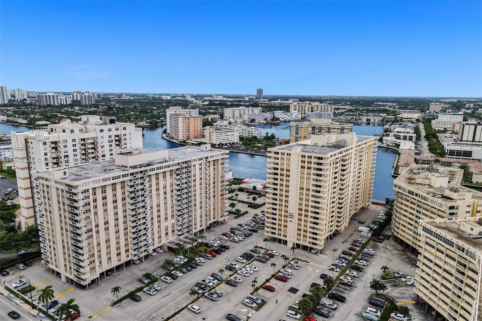 1833 S Ocean Dr 1511, Hallandale Beach, Florida 33009, 2 Bedrooms Bedrooms, ,2 BathroomsBathrooms,Residentiallease,For Rent,1833 S Ocean Dr 1511,A11545326