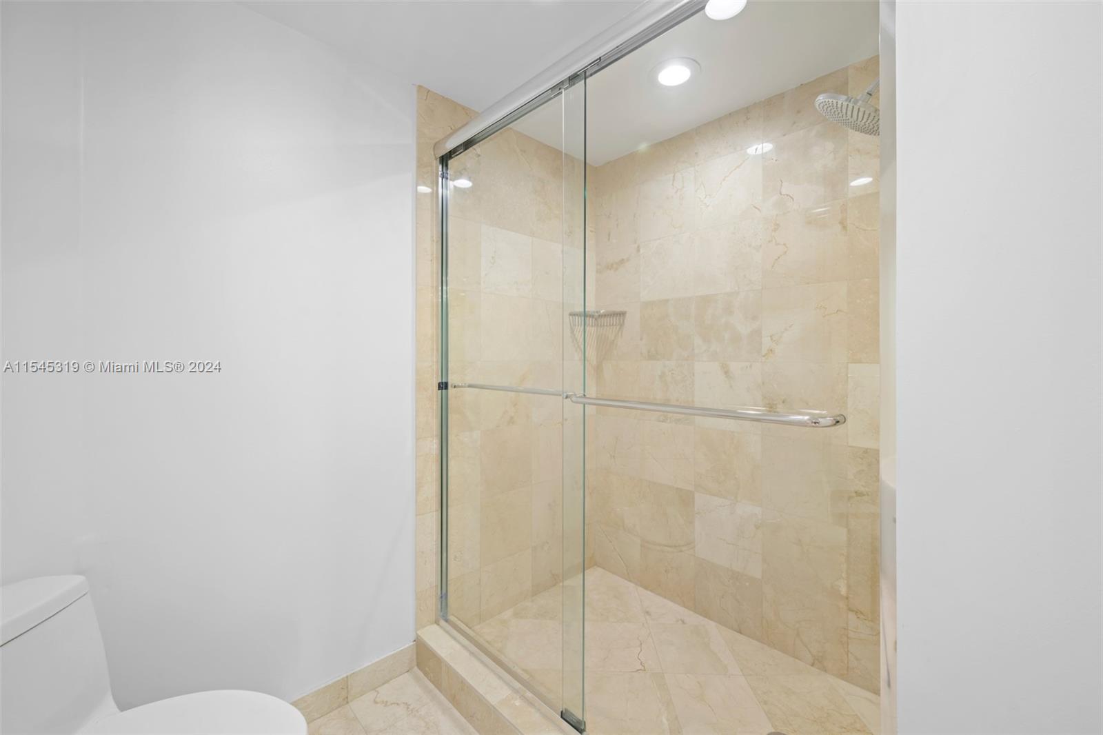 3370 Hidden Bay Dr 2412, Aventura, Florida 33180, 2 Bedrooms Bedrooms, ,2 BathroomsBathrooms,Residential,For Sale,3370 Hidden Bay Dr 2412,A11545319