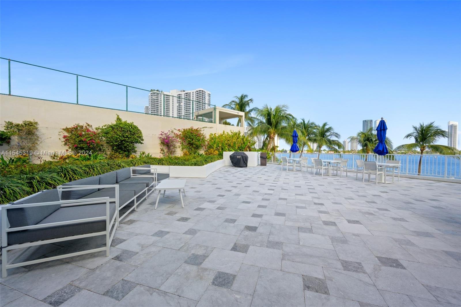 3370 Hidden Bay Dr 2412, Aventura, Florida 33180, 2 Bedrooms Bedrooms, ,2 BathroomsBathrooms,Residential,For Sale,3370 Hidden Bay Dr 2412,A11545319