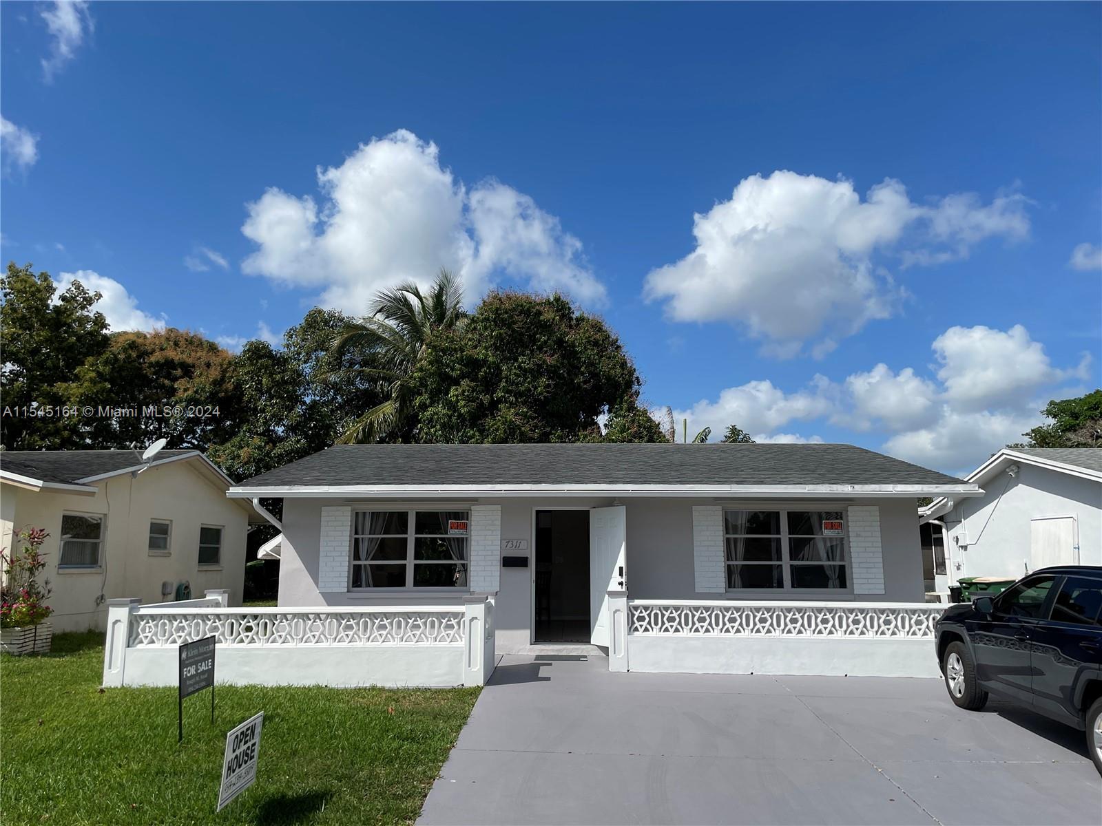 7311 NW 57th Pl, Tamarac, Florida 33321, 2 Bedrooms Bedrooms, ,1 BathroomBathrooms,Residential,For Sale,7311 NW 57th Pl,A11545164