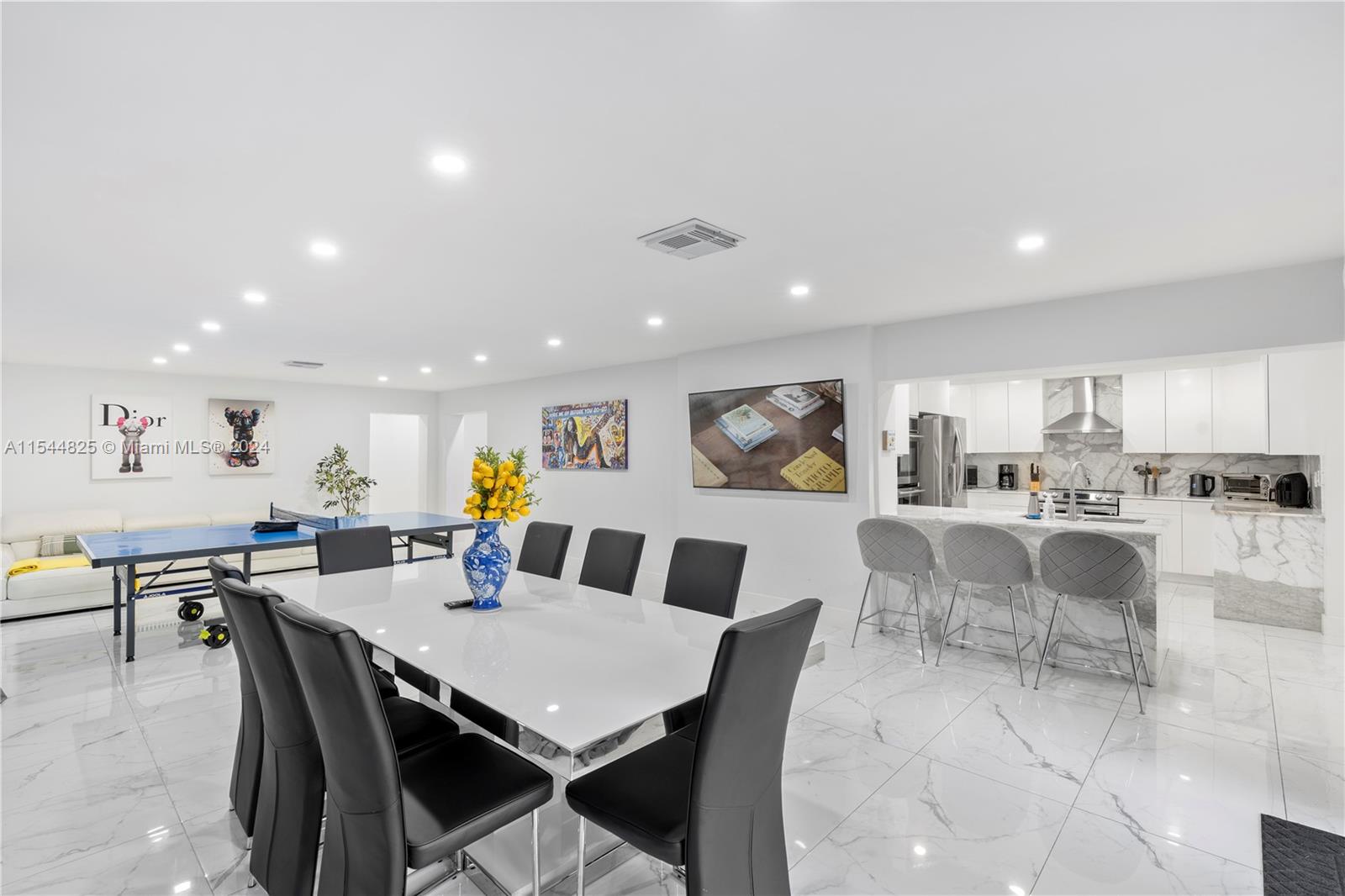 1247 Jackson St, Hollywood, Florida 33019, 4 Bedrooms Bedrooms, ,4 BathroomsBathrooms,Residential,For Sale,1247 Jackson St,A11544825