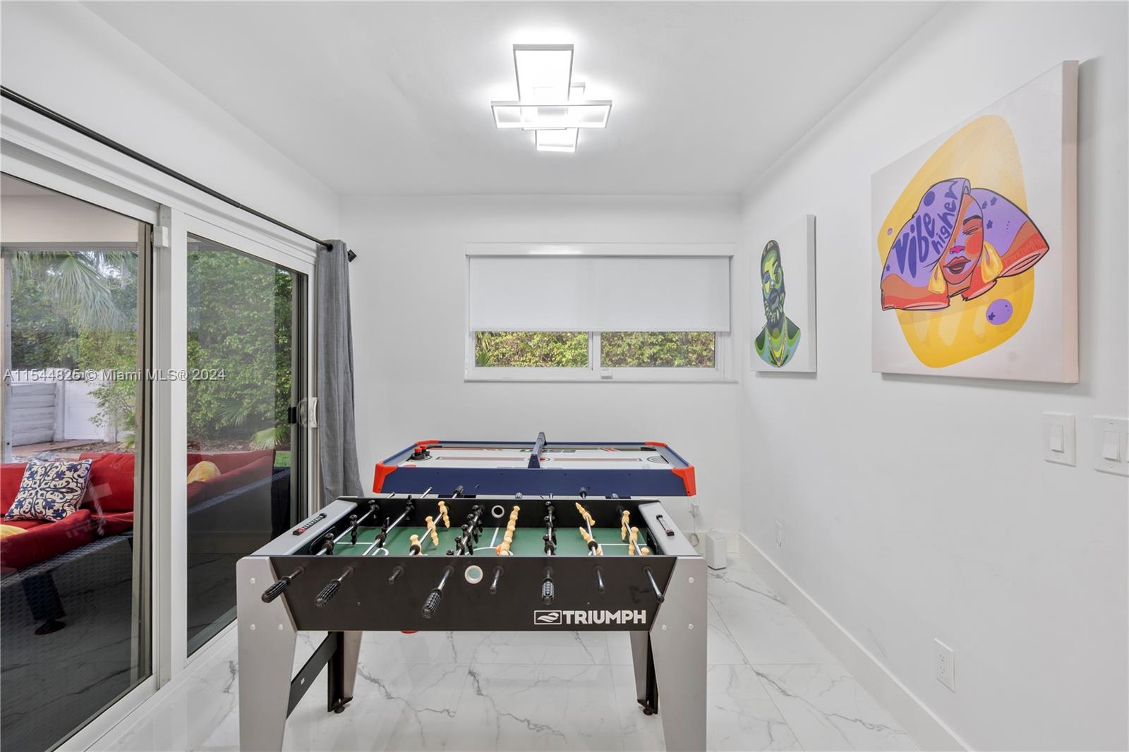 1247 Jackson St, Hollywood, Florida 33019, 4 Bedrooms Bedrooms, ,4 BathroomsBathrooms,Residential,For Sale,1247 Jackson St,A11544825