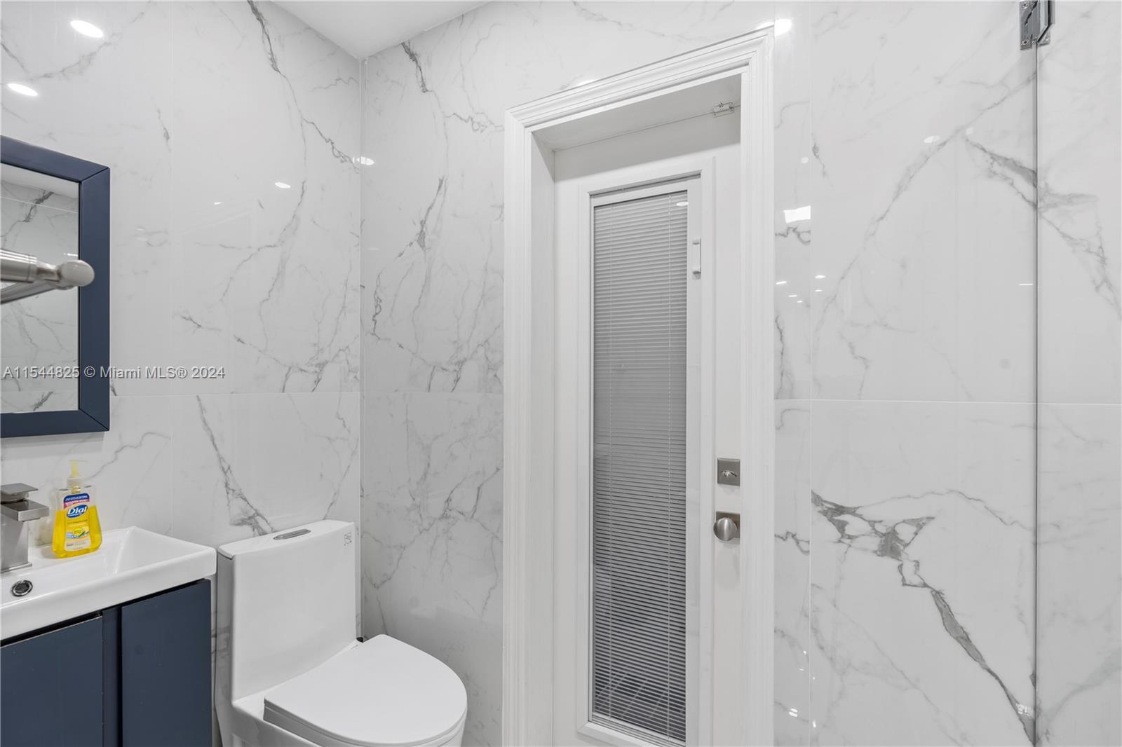 1247 Jackson St, Hollywood, Florida 33019, 4 Bedrooms Bedrooms, ,4 BathroomsBathrooms,Residential,For Sale,1247 Jackson St,A11544825