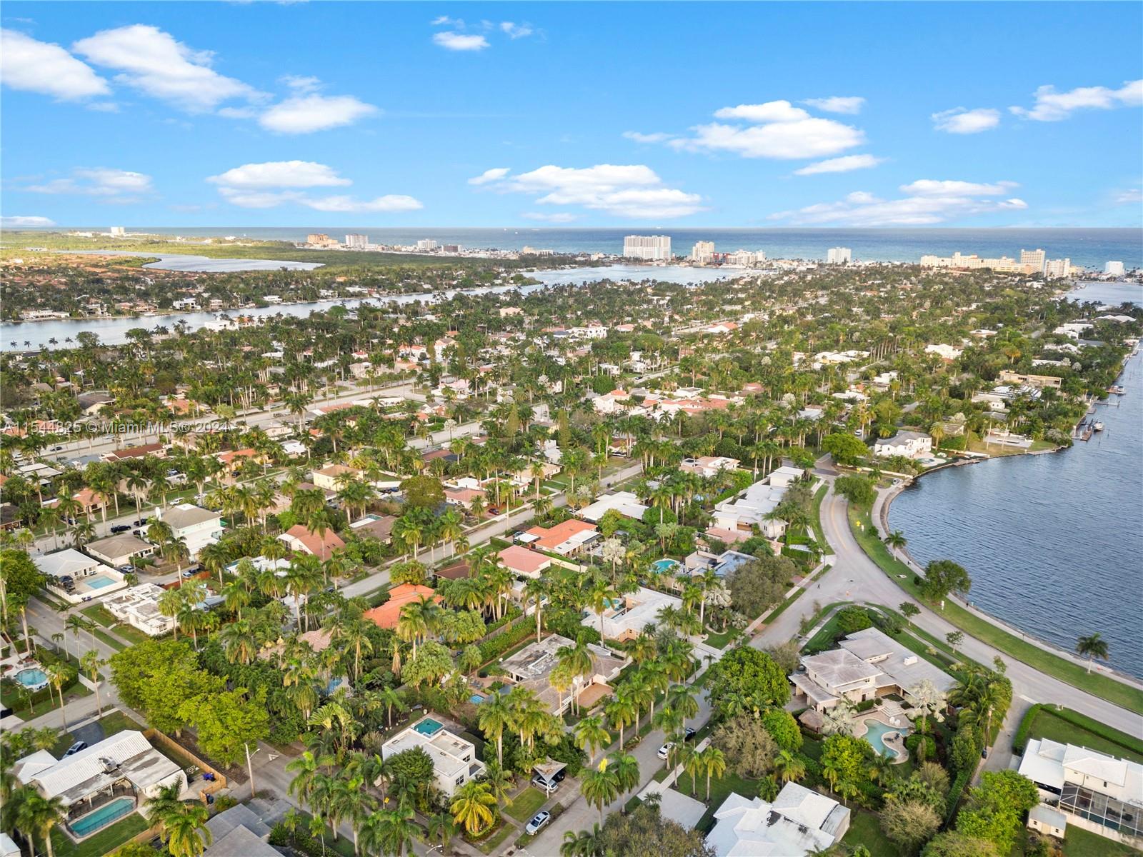 1247 Jackson St, Hollywood, Florida 33019, 4 Bedrooms Bedrooms, ,4 BathroomsBathrooms,Residential,For Sale,1247 Jackson St,A11544825